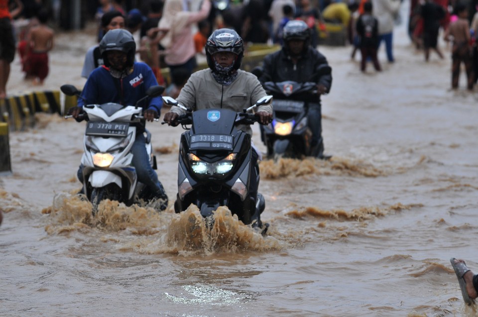  Parts of the city have already subsided by four metres