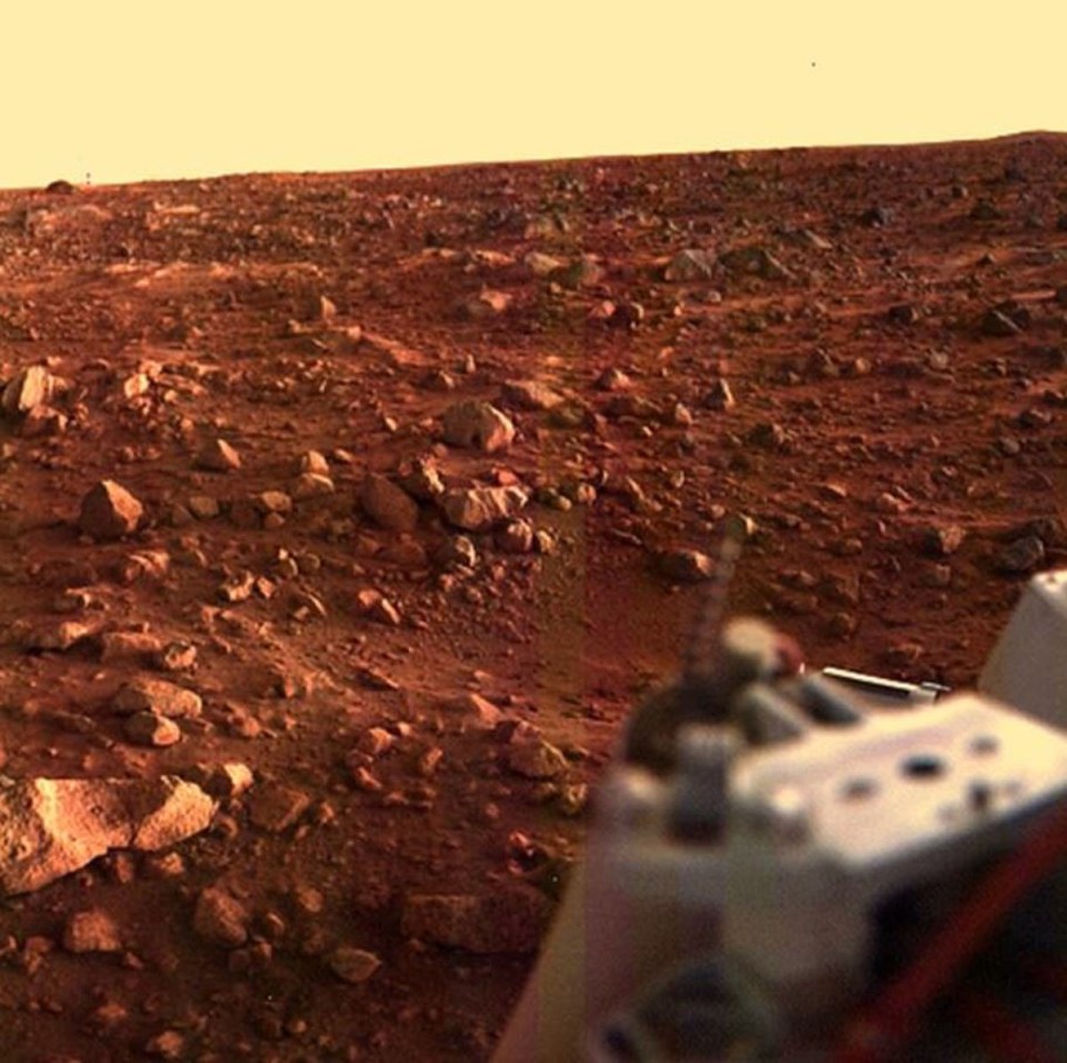  A former Nasa scientists is "convinced" we've already found aliens on Mars