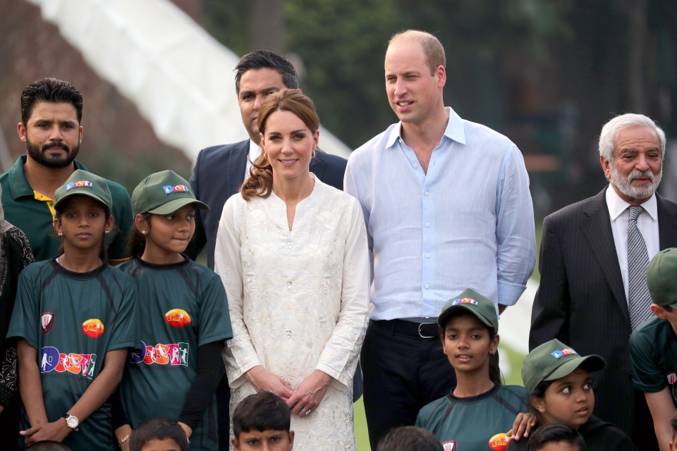  The Duke and Duchess posed for photos with members of the National Cricket Academy