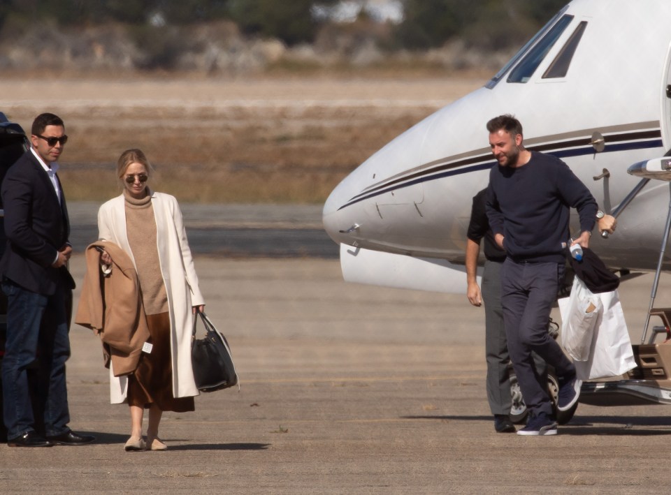  Jennifer, 29, and 34-year-old Cooke Maroney arrived by private jet