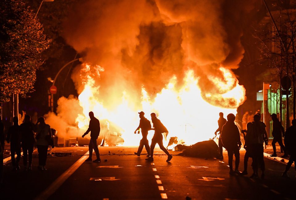  Fires erupt in Barcelona during a night of rioting by Catalan separatists