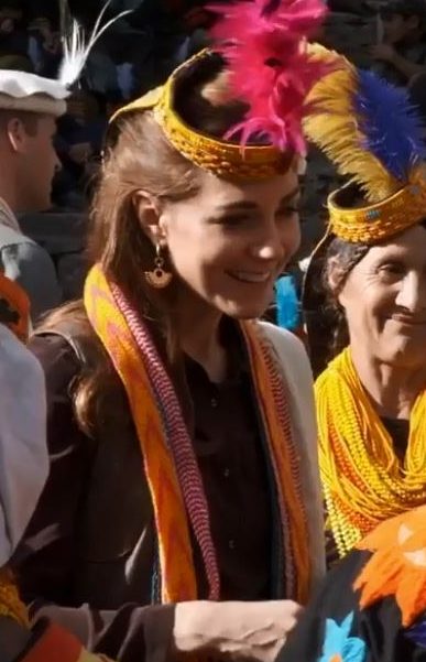  The couple visited schools, glaciers and hospitals