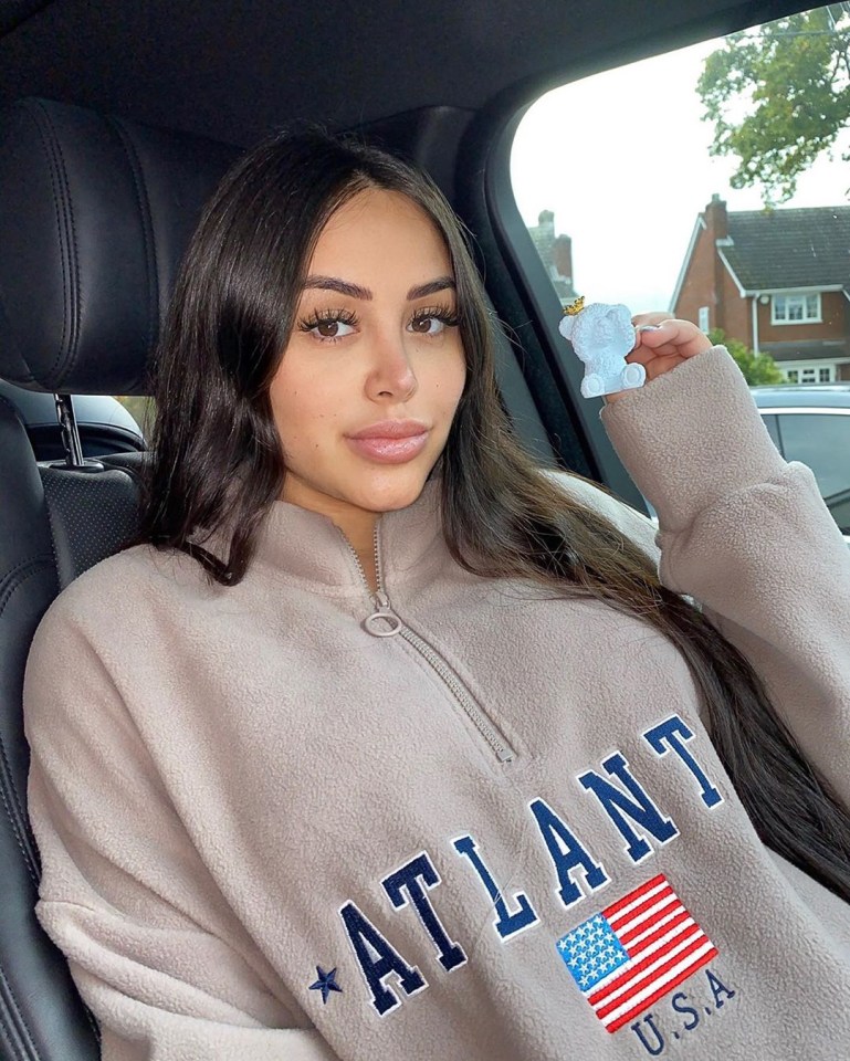  Marnie Simpson has given birth to a baby boy