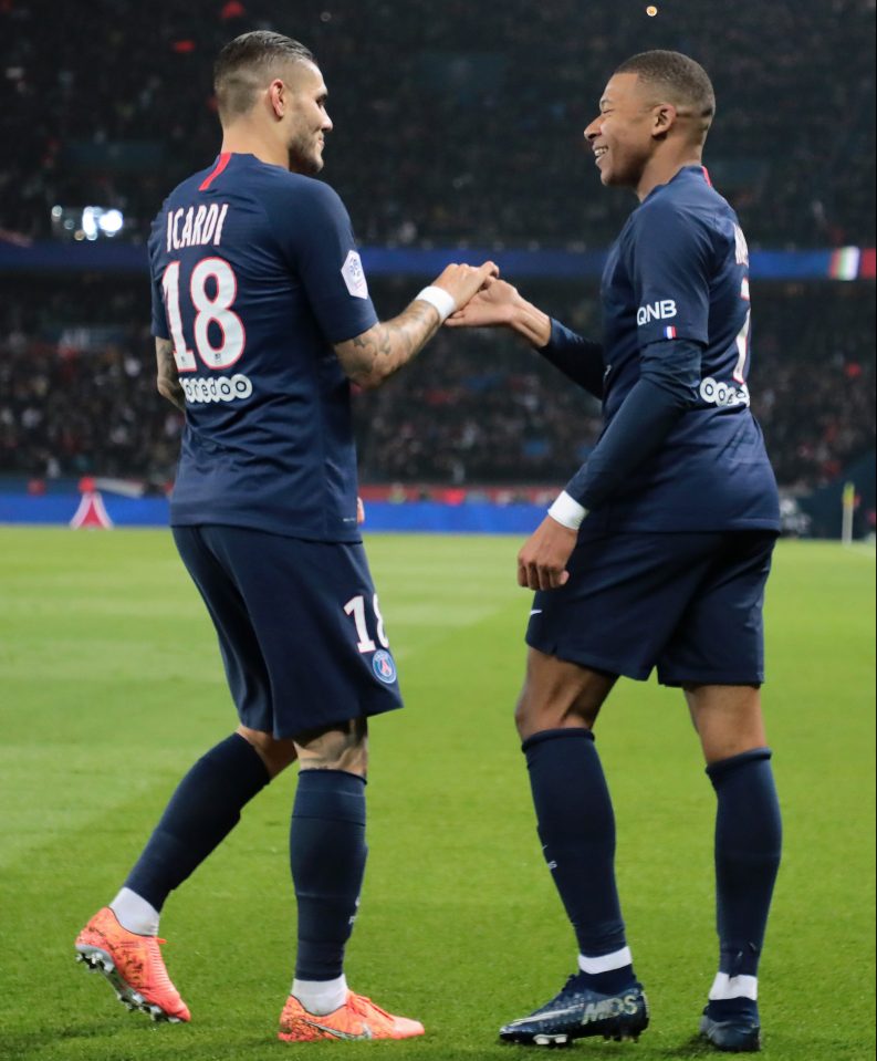  Mauro Icardi and Kylian Mbappe celebrate as they each hit doubles in the 4-0 Ligue 1 rout of Marseille