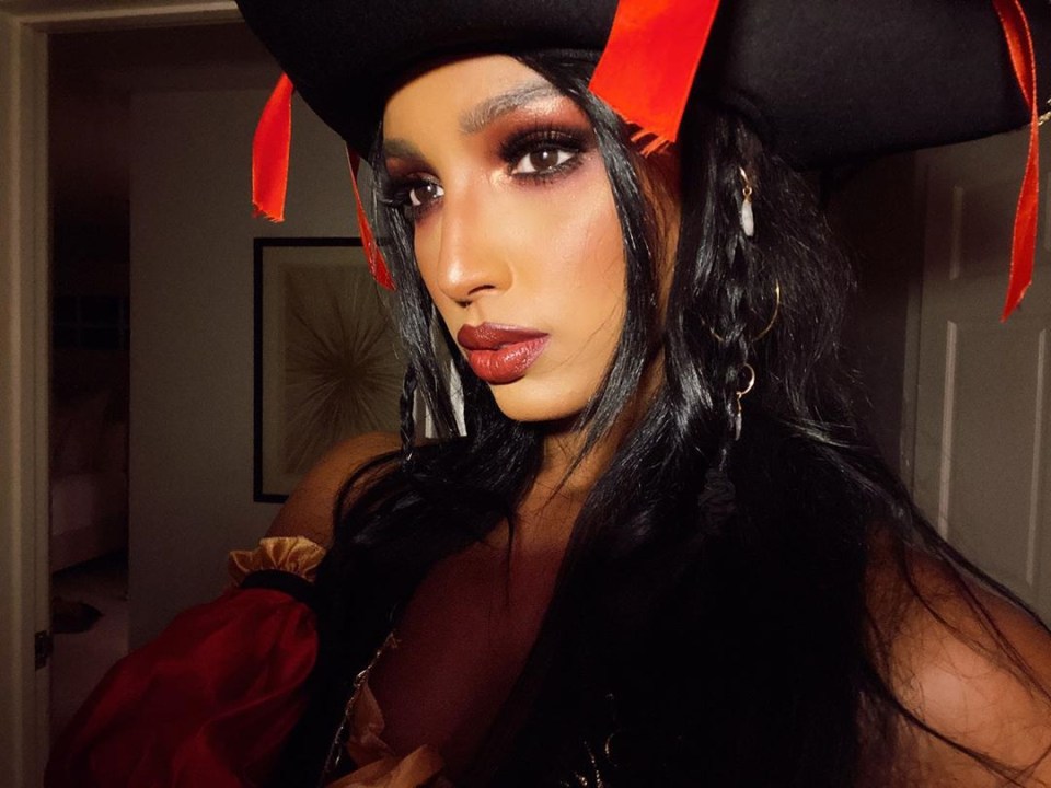 Jasmine Tookes made for a devilishly cute pirate