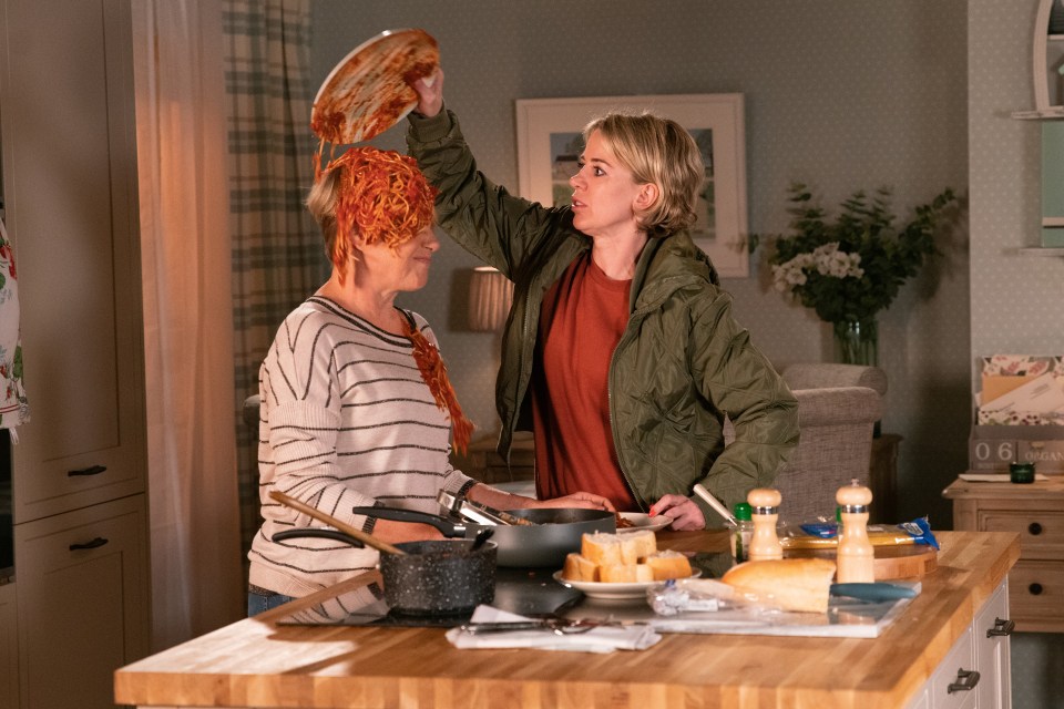  Weatherfield stalwart, Metcalfe played by Sally Dynevor, ends up wearing spag bol after a bust-up with Abi Franklin, played by Sally Carman