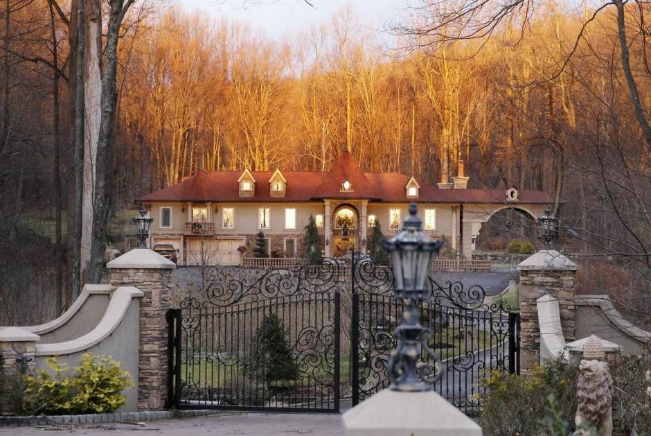  The New Jersey mansion is set on 10,044 square feet