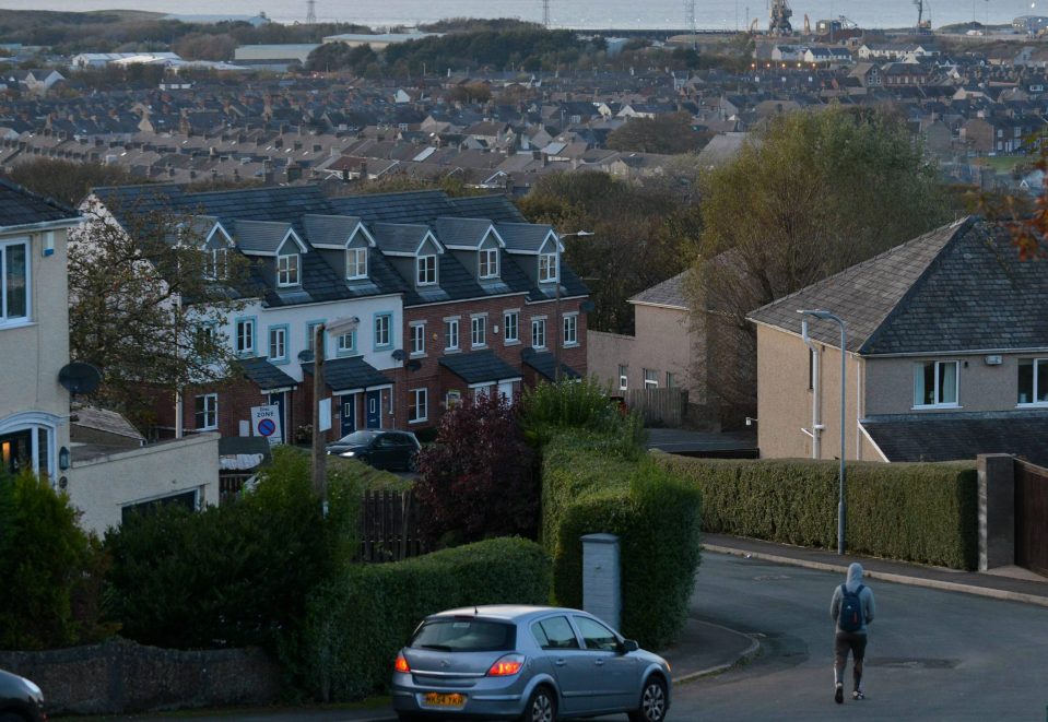  Workington has a population of around 25,000 people