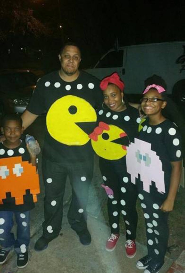  This family of gamers use their favourite game Pacman as inspiration