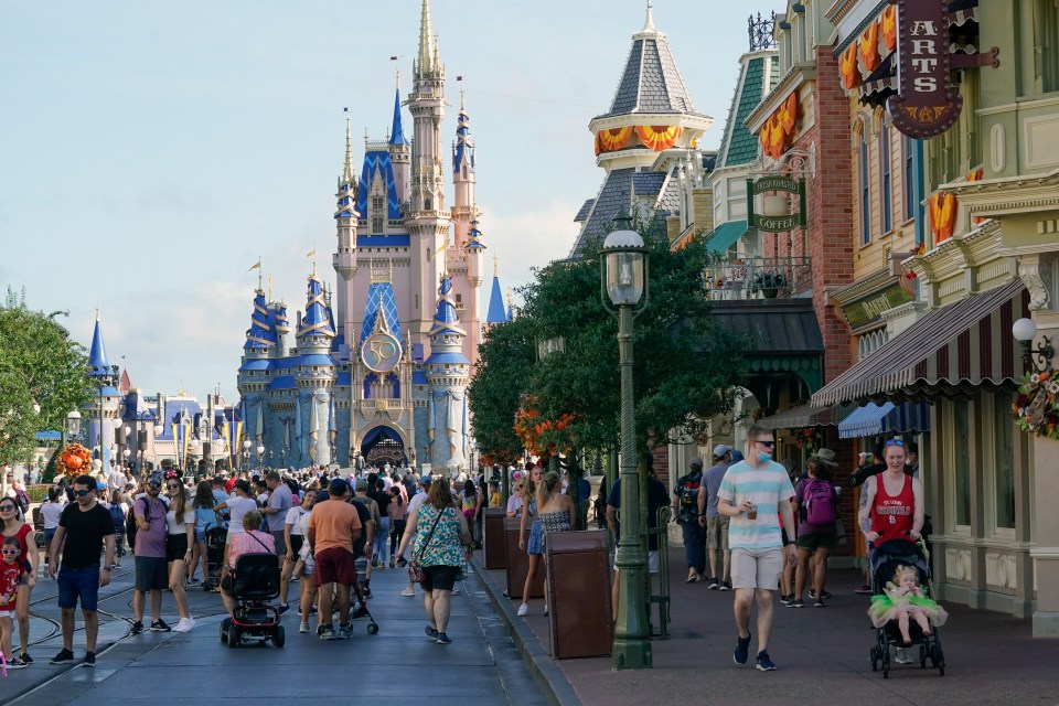  Disney fans have revealed how to find secret discounts when at the theme park