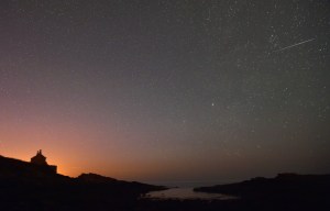  Halley's comet comes close to Earth every 75 years