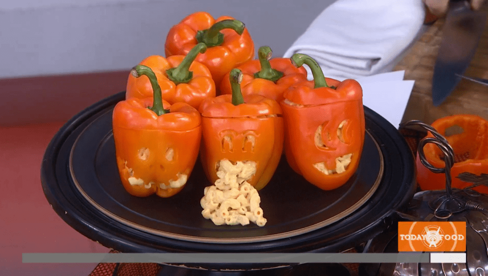  Everyday peppers can be turned into mac-o-lanterns with macaroni and cheese