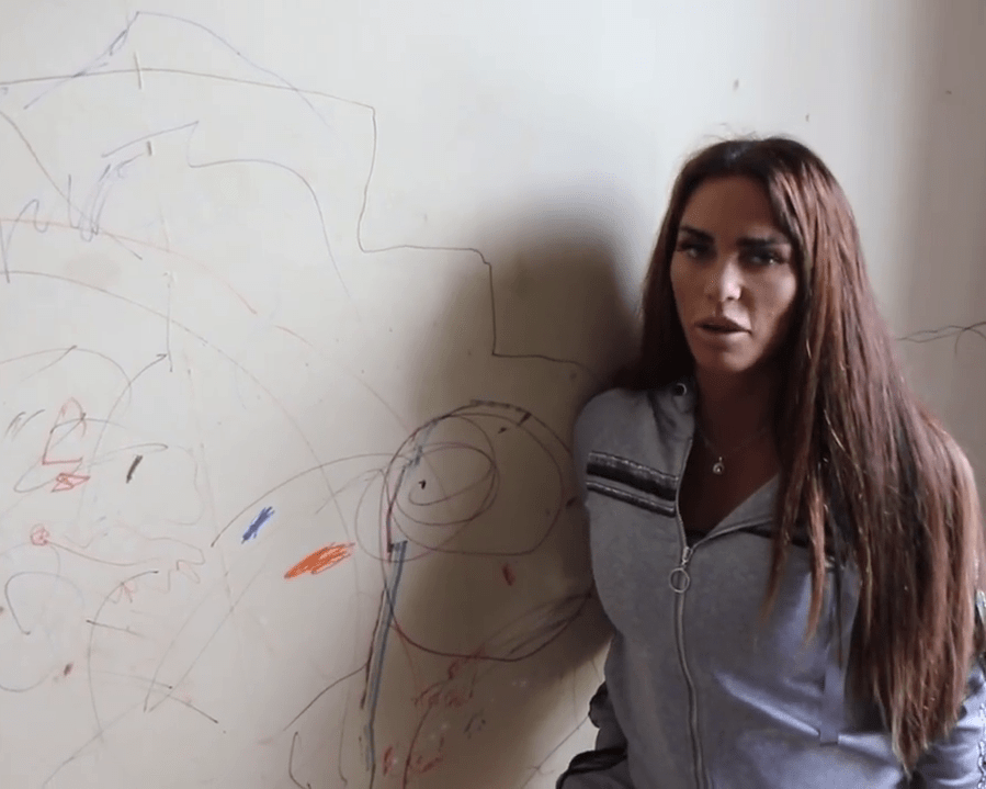  Katie Price let cameras upstairs in her house for the first time - with one wall was covered in scrawls