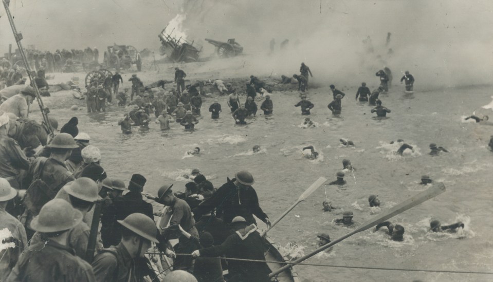  British forces were evacuated at Dunkirk during World War 2