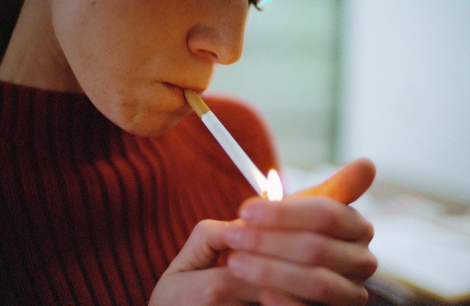  Smoking tobacco 'may increase risk of depression and schizophrenia'