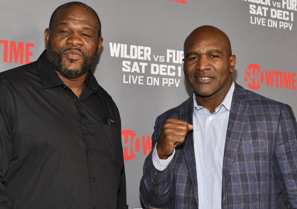  Evander Holyfield is ready to come out of retirement for a fourth fight against Riddick Bowe