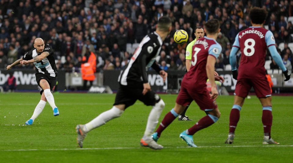 Jonjo Shelvey curves a brilliant third goal for Newcastle before they held off West Ham's fightback