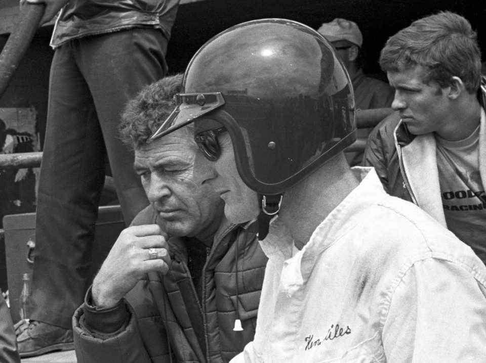  Ken Miles, right, and Carroll Shelby deep in conversation at the 1966 Le Mans event