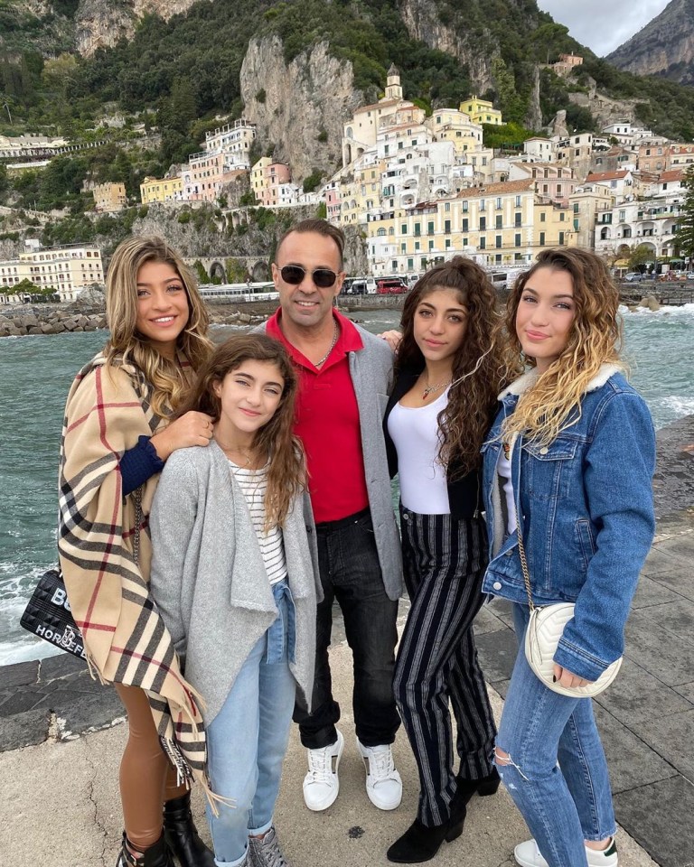  Joe's daughters recently visited the Housewives star and are set to spend Christmas with him