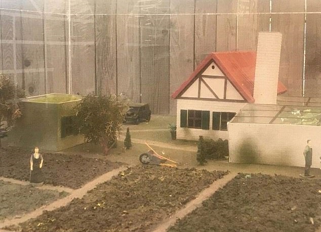  This model shows what the gardener's house may have looked like