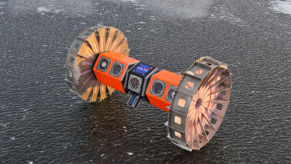  The submersible rover is equipped with a camera to take deep-sea images on distant icy moons