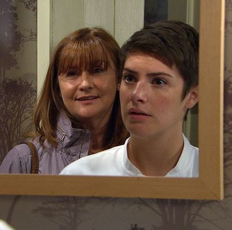 Victoria is devastated when her rapist's mum Wendy arrives back on the scene in Emmerdale