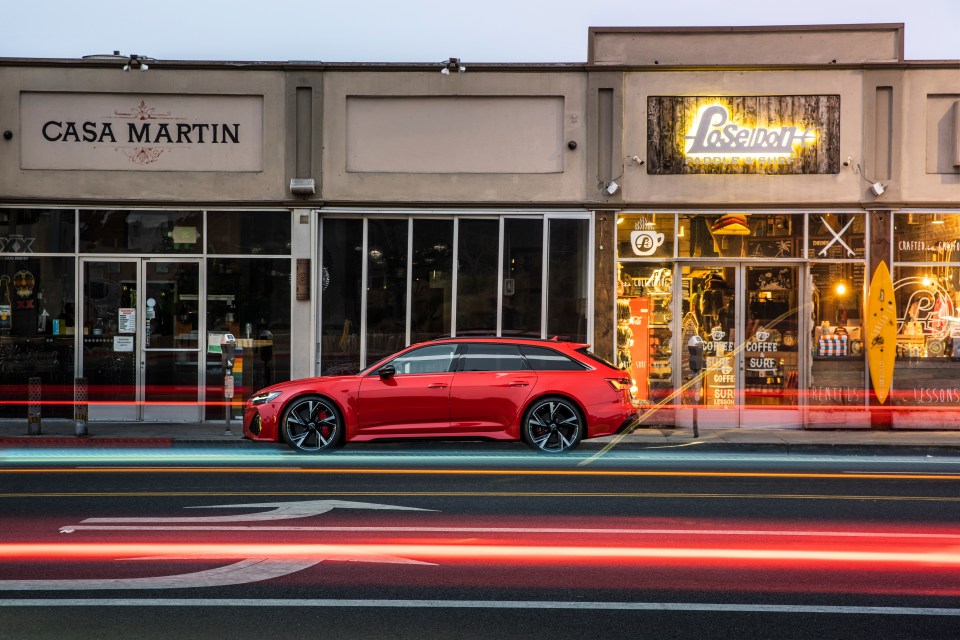  The Audi RS6 makes an average driver look like a pro