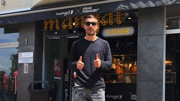  Podolski launched another kebab shop before the Japanese season started earlier this year