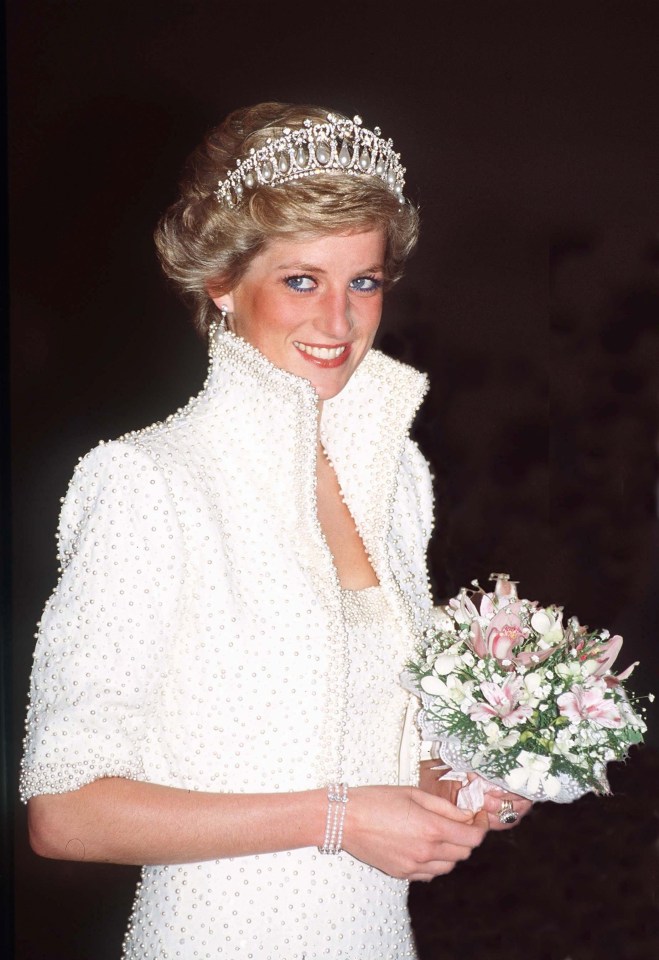 The tiara previously belonged to Princess Diana, who was given the headpiece as a wedding gift in 1981