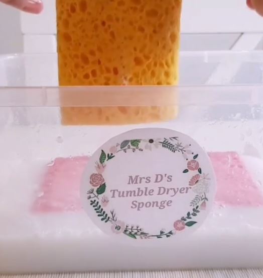 Make sure the sponge you put in the machine is damp but not dripping