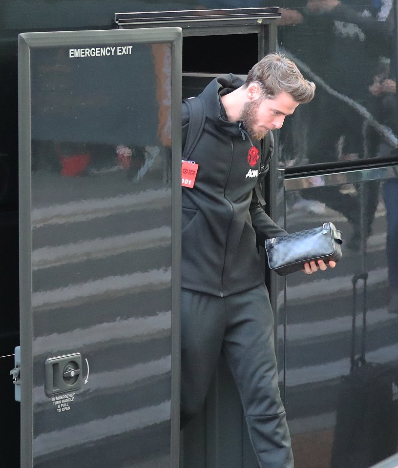  David De Gea was spotted making his way off the team bus on Wednesday