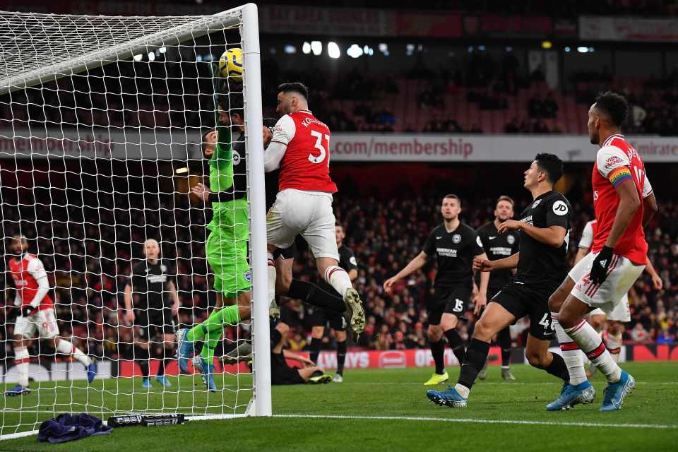  Alexandre Lacazette's equaliser stood after VAR checked for offside or a foul against Sead Kolasinac