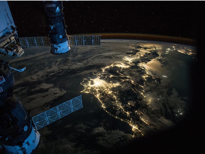  The lights of Japan below the ISS, captured by astronaut Scott Kelly in 2015