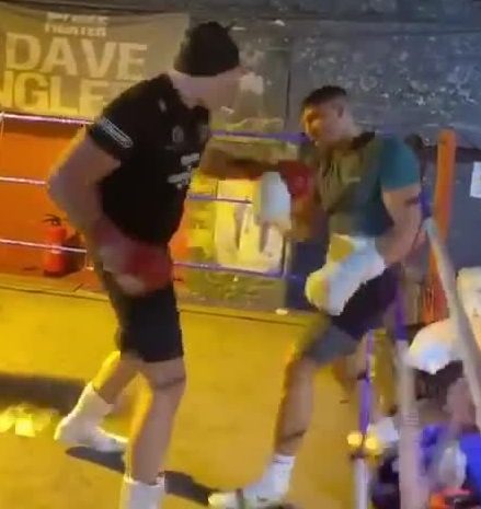  Tommy Fury shared footage of their sparring session to his Instagram page