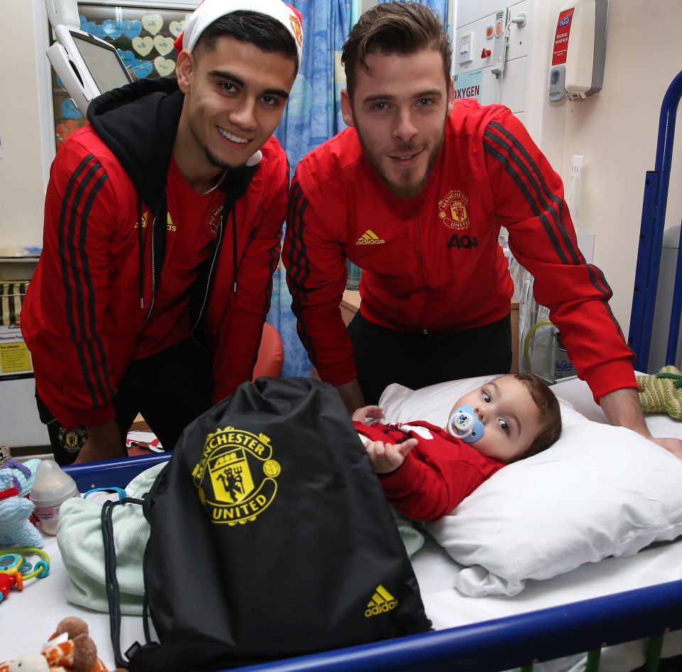  David de Gea and Pereira pose with Ewan