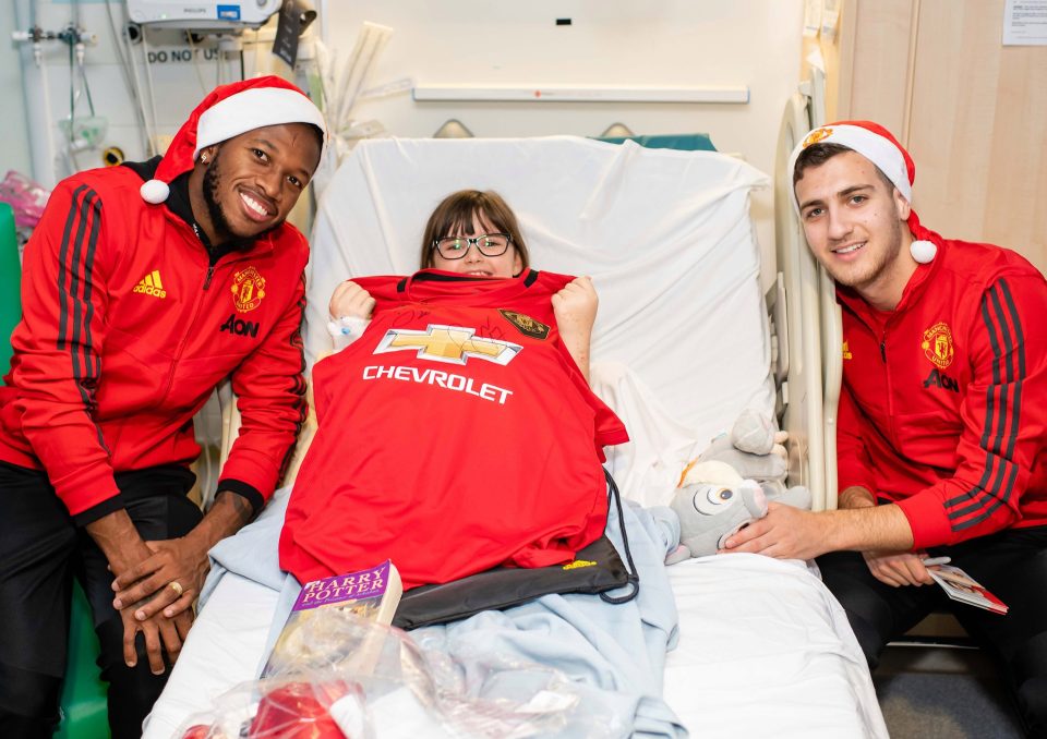  Manchester United stars spread festive cheer at the local children's hospital