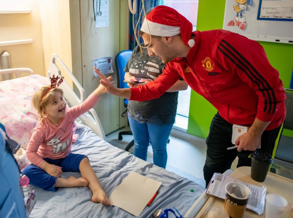  The children were delighted with the presence of United players