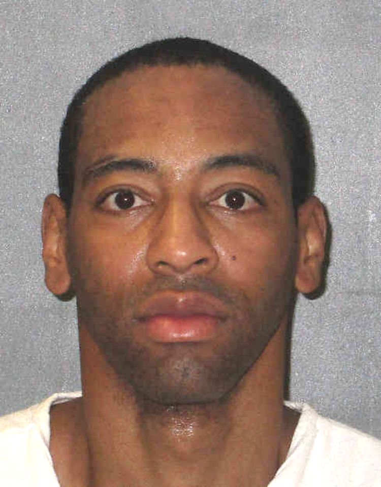  Travis Runnels, 46, blew kisses at women and barked "woof woof" just moments before he was executed for the murder of a prison officer