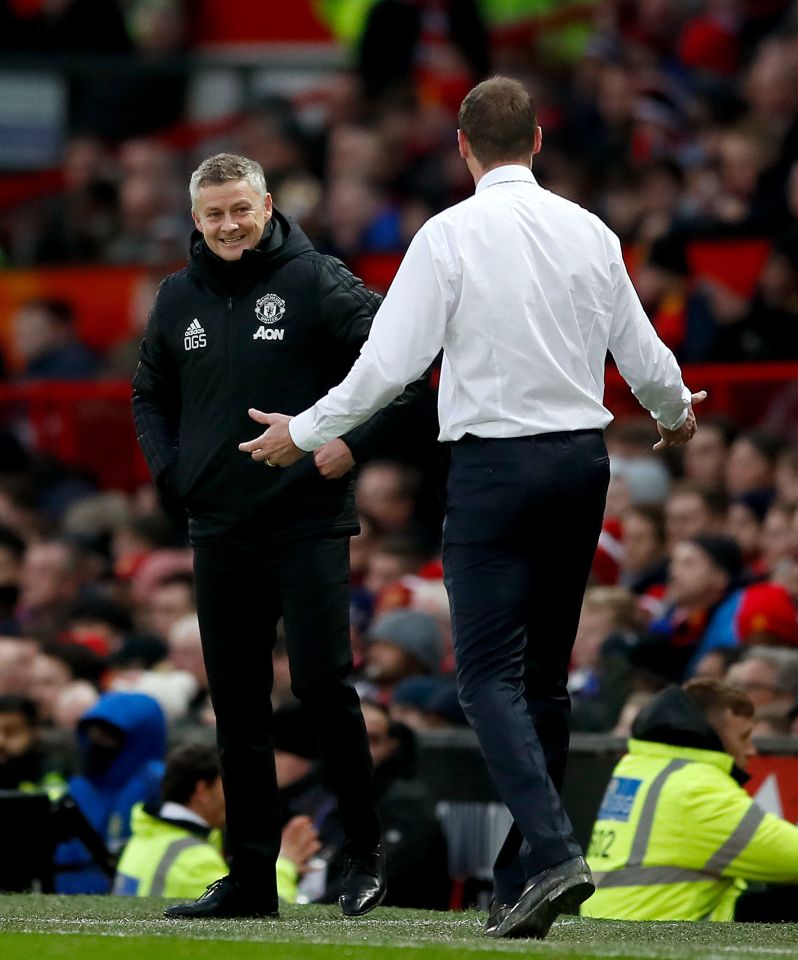  Duncan Ferguson stood on the Old Trafford touchline in just a shirt despite it being nearly freezing and raining