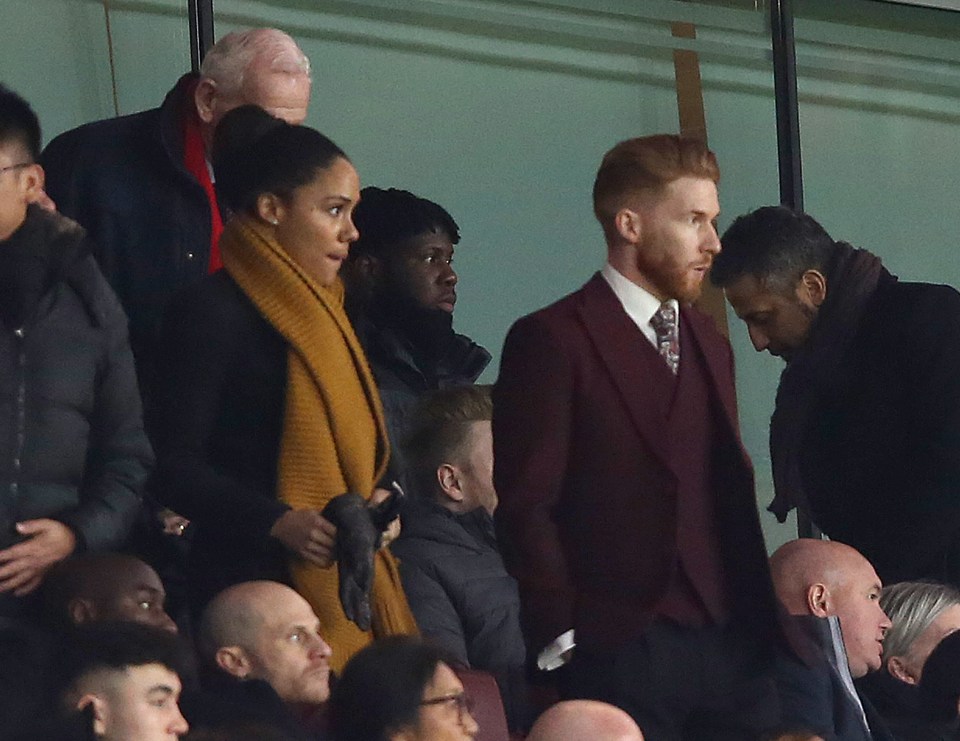  It was tense as Alex's team Arsenal lost 3-0 at home to Man City