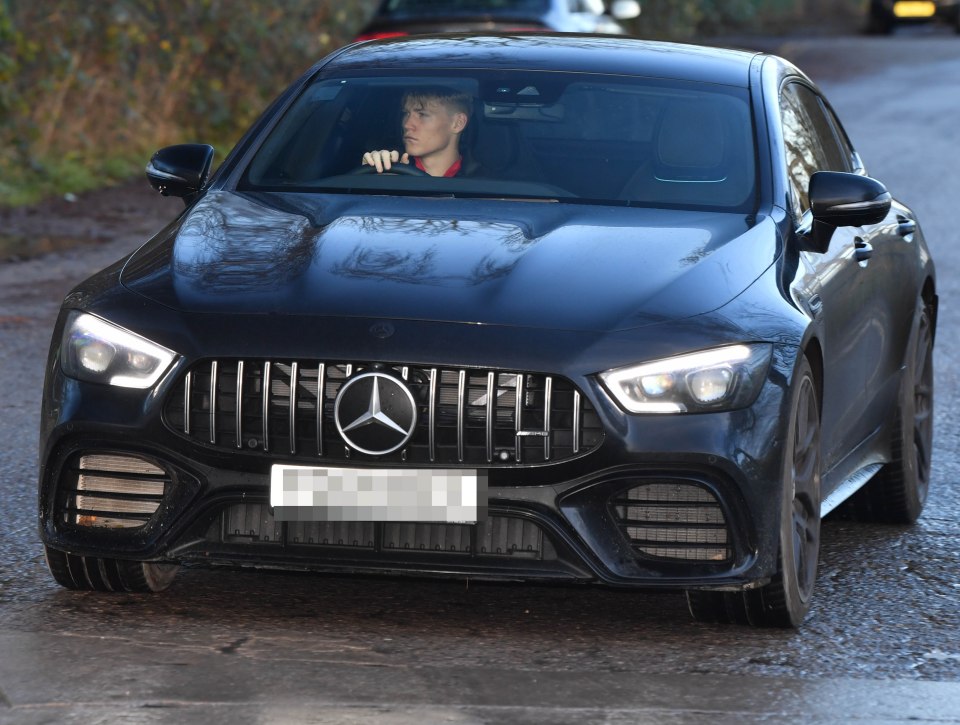  Scott McTominay arrived at Carrington with the rest of the squad in style