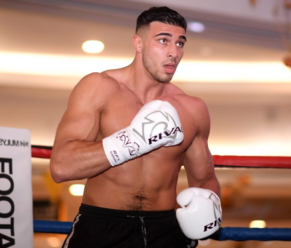  Tommy Fury returns to the boxing ring on Saturday since becoming a huge reality TV star