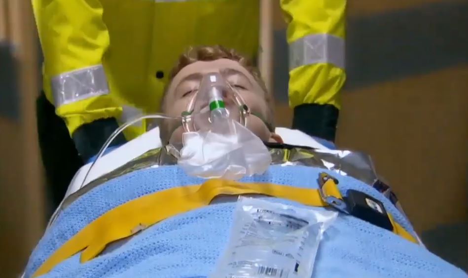  Noah is rushed into hospital after taking drugs he's been hiding for Sarah