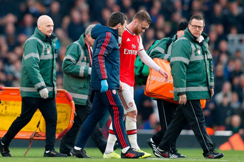  Calum Chambers fears a long spell on the sidelines with scans indicating he may have damage his cruciate ligament