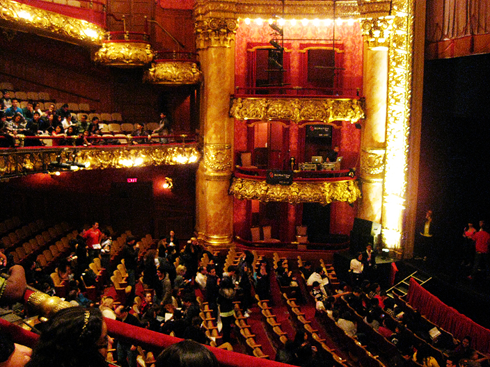  The scene was filmed in the Emerson Colonial Theatre