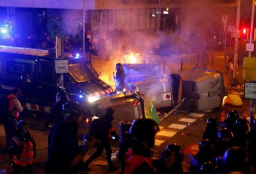  Fires erupted in streets outside the Nou Camp amid pro-Catalan protests