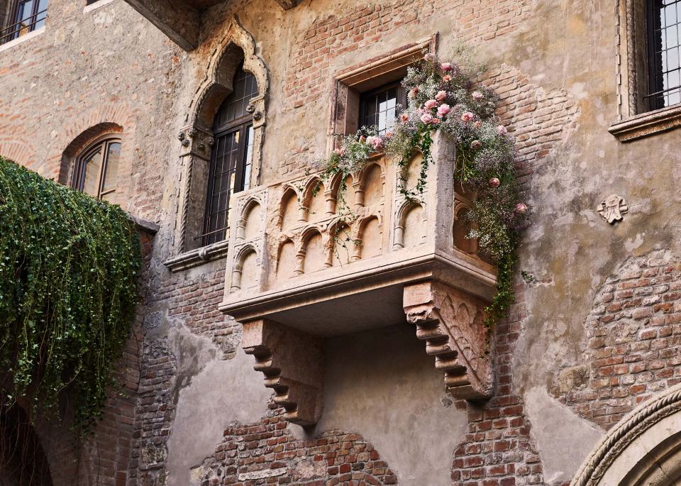  You can stay in a Romeo and Juliet-inspired house for free this Valentine's Day