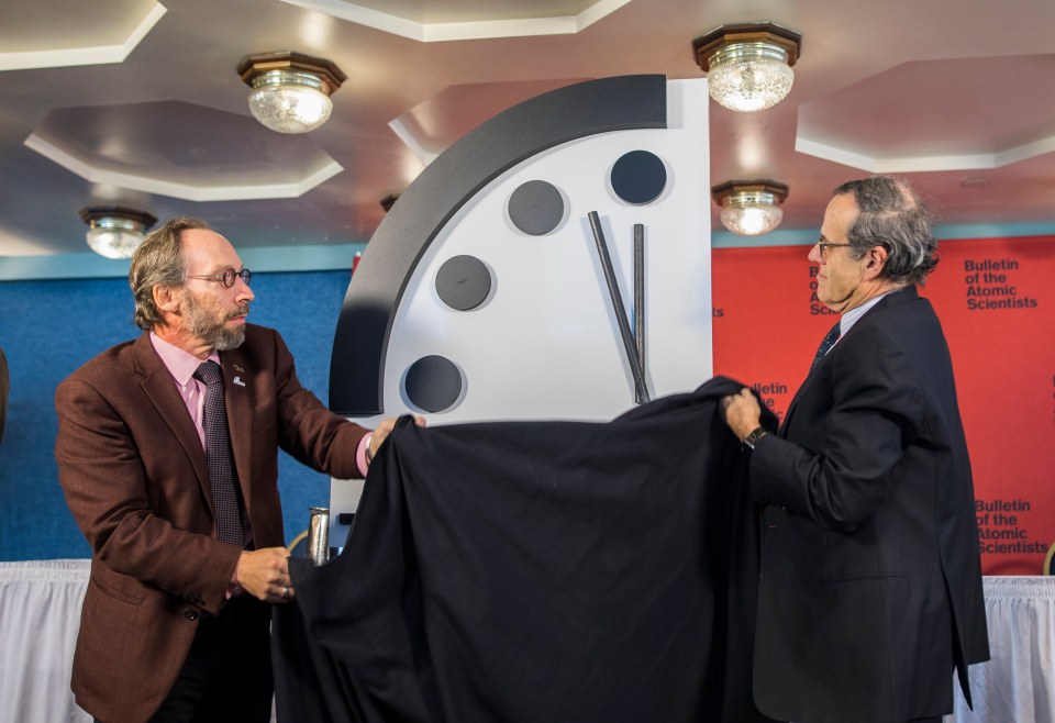  Doomsday Clock moved to 20 seconds closer to midnight