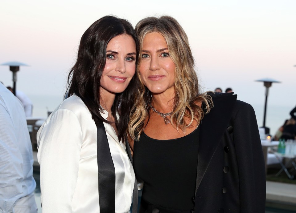 Courteney and Jen regularly pose for photos together