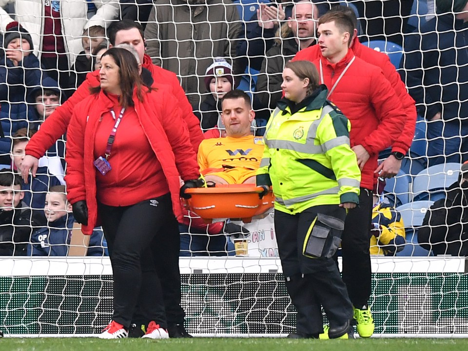  Tom Heaton has been ruled out for the season after suffering knee ligament damage at Burnley